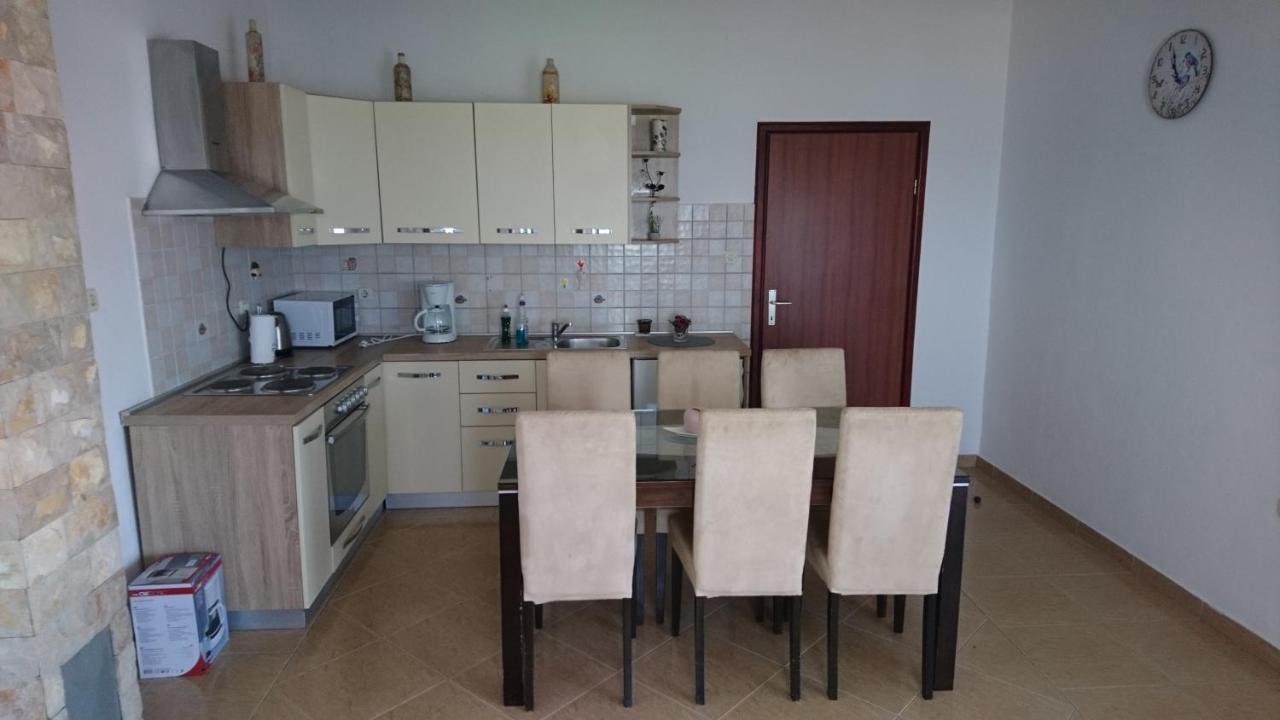 Apartman Vuleta Ražanac Exteriér fotografie