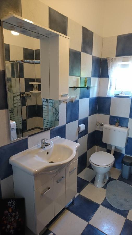 Apartman Vuleta Ražanac Exteriér fotografie